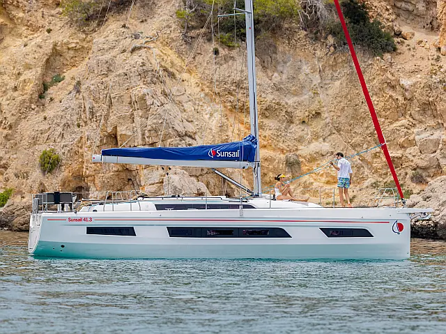 Sunsail 41.3 - [External image]