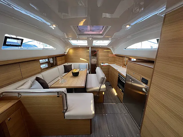 Elan Impression 45.1 Owner version - [Internal image]