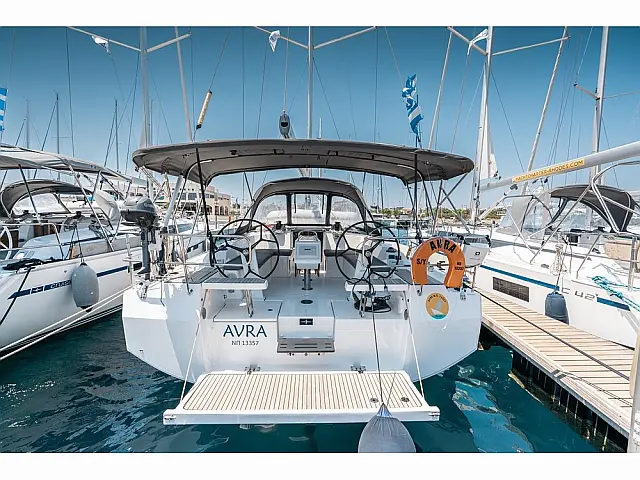 Bavaria C42 - [External image]