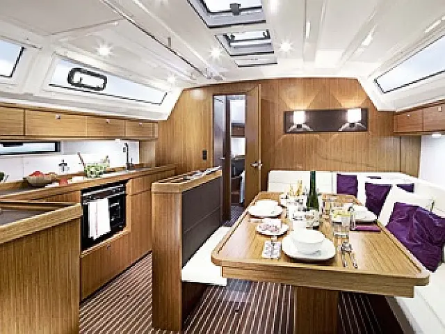 Bavaria Cruiser 46 - [Internal image]
