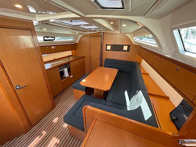 Bavaria Cruiser 41 - [Internal image]