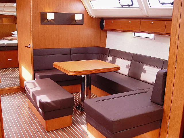 Bavaria Cruiser 51 - [Internal image]