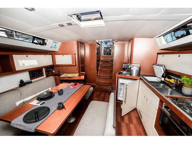 Oceanis 45 - [Internal image]