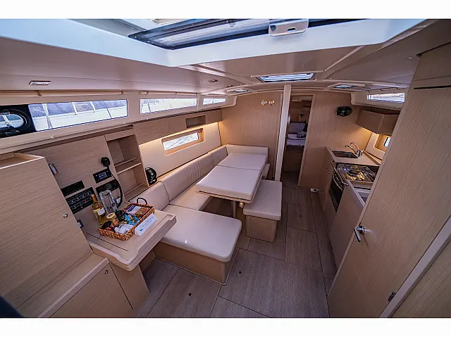 Oceanis 37.1 - [Internal image]