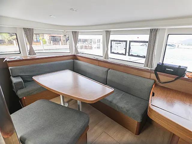 Lagoon 42-2 - [Internal image]