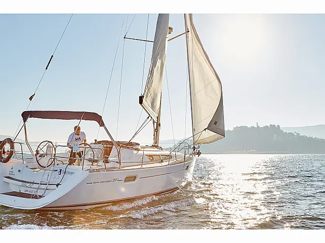 Sun Odyssey 39i - [Internal image]