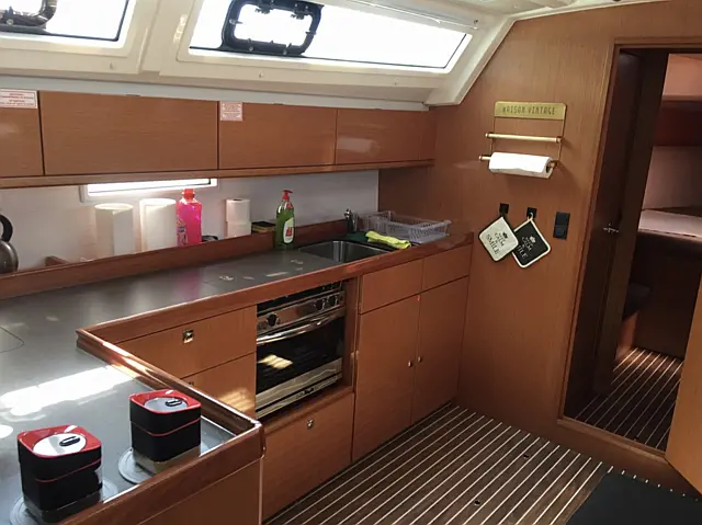 Bavaria Cruiser 46 - [Internal image]