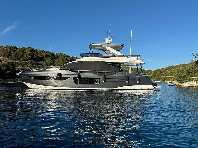 Azimut 68 - [External image]