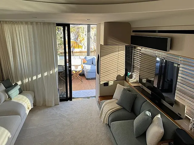 Azimut 68 - [Internal image]