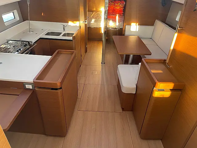 Sun Odyssey 440 - [Internal image]
