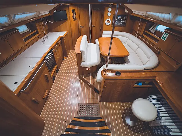 Sun Odyssey 49i - [Internal image]