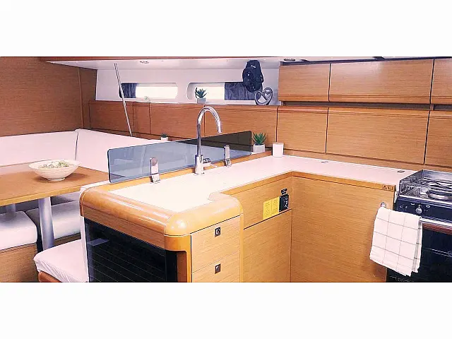 Sun Odyssey 409 - [Internal image]