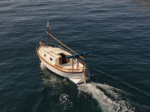 Custom buit Motorboat (Talla Ferro) - [External image]