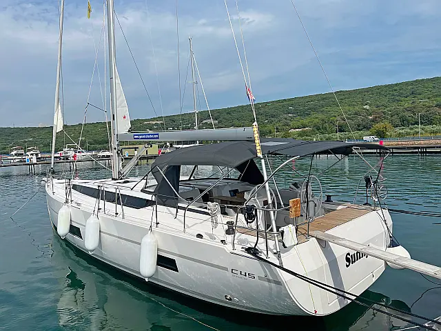 Bavaria C45 Style - [External image]