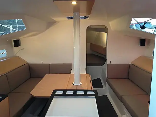 Pogo 36 - [Internal image]