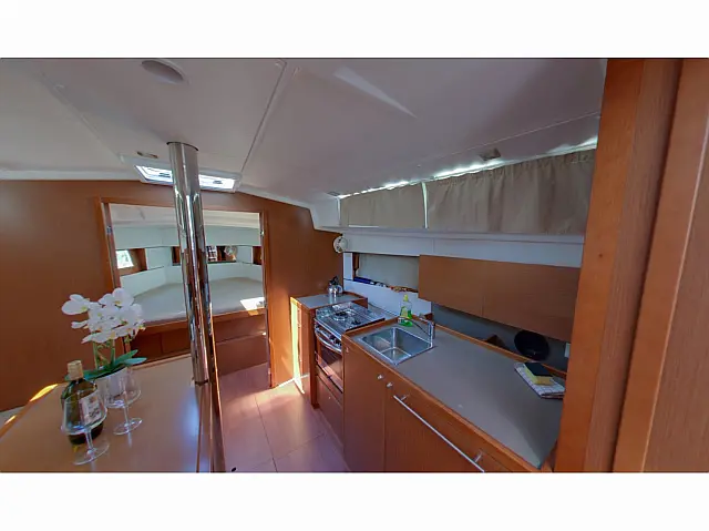 Oceanis 38.1 - [Internal image]