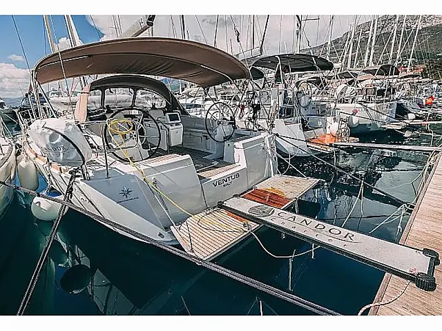 Sun Odyssey 449 - [External image]