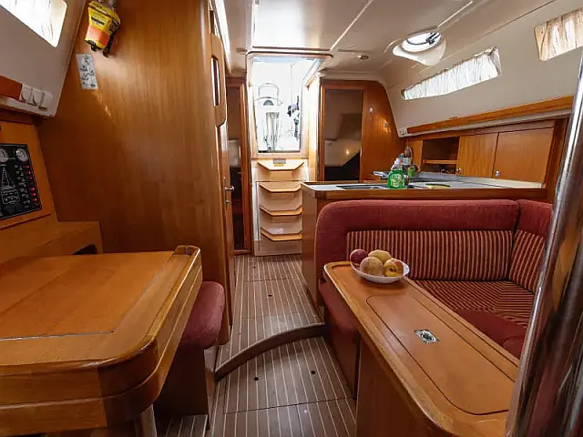 Elan 344 - [Internal image]