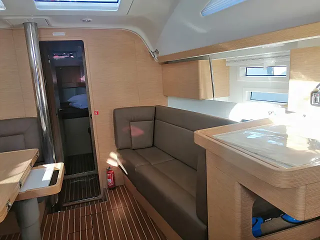 Elan 45 - [Internal image]