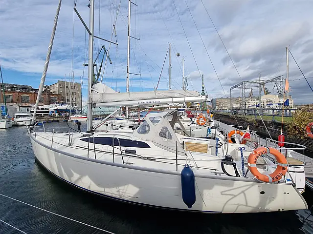 Delphia 40.3 - [External image]