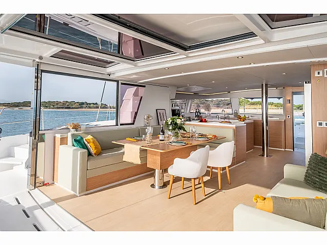 Bali 5.4 4 cab - [Internal image]