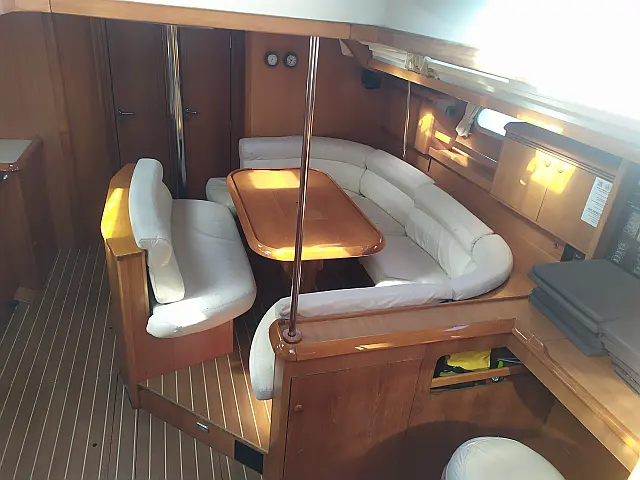 Sun Odyssey 49 - [Internal image]
