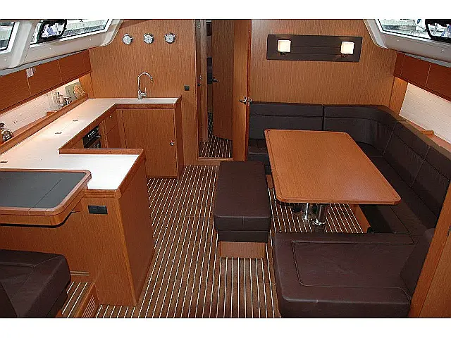 Bavaria Cruiser 51 - [Internal image]