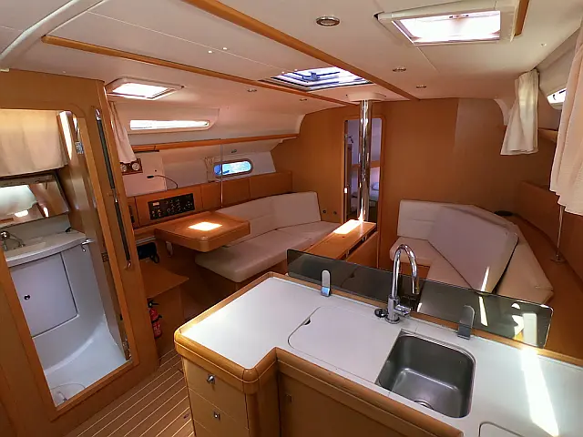 Sun Odyssey 42ì - [Internal image]
