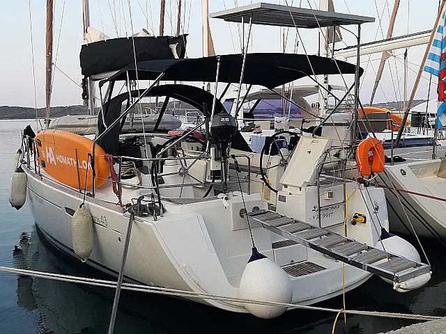 Oceanis 43 - [External image]