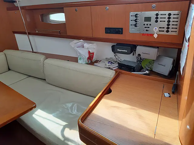 Oceanis 43 - [Internal image]
