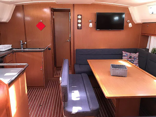 Bavaria 50 Cruiser - [Internal image]