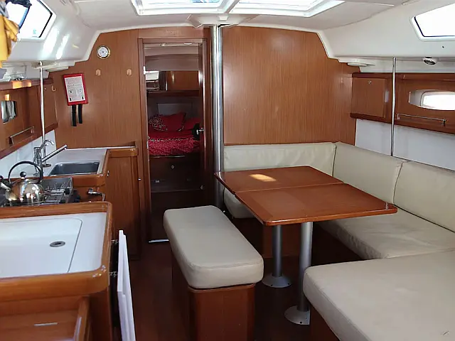 Oceanis 40 - [Internal image]