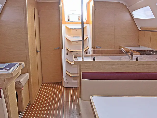 ELAN 444 Impression BT - [Internal image]