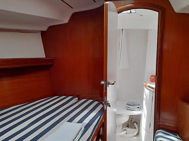 Oceanis 393 - [Internal image]