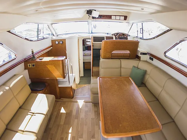 Princess 38 - [Internal image]