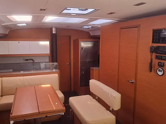 Dufour 530 Grand Large  - [Internal image]