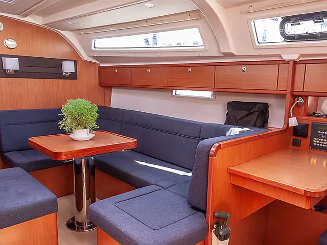 Bavaria 41 Cruiser - [Internal image]