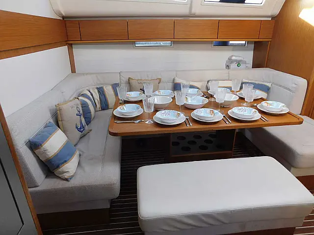 Bavaria 51 Style - [Internal image]