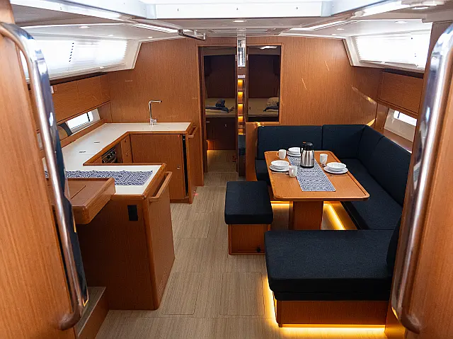 Bavaria C46 - [Internal image]