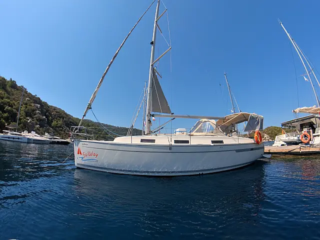 Bavaria 32 Cruiser - [External image]