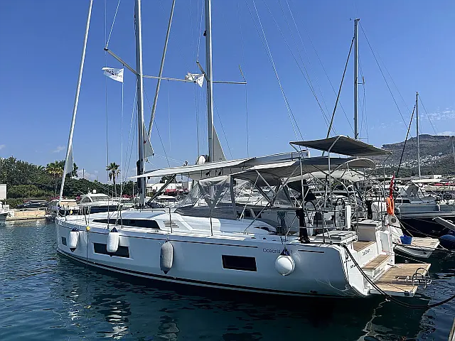 Oceanis 46.1 - [External image]