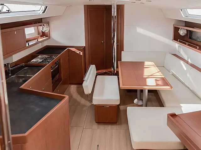Oceanis 45 (4 cabins) - [Internal image]