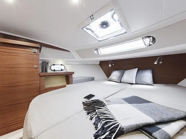 Nimbus 365 Coupé - [Internal image]
