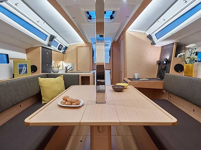 Sun Odyssey 349 - [Internal image]