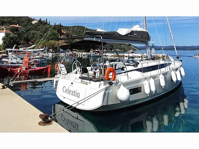 Bavaria C42 - [External image]