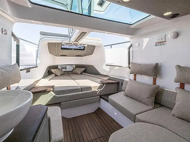 Axopar 37 Mediteranna - [Internal image]