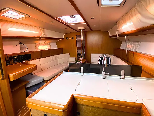 Sun Odyssey 42 i - [Internal image]