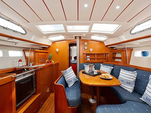 Oceanis 423 Clipper - [Internal image]