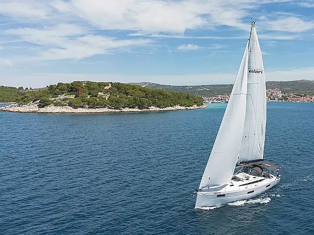 Elan Impression 45 - [External image]