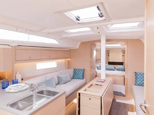 Dufour 37 - [Internal image]